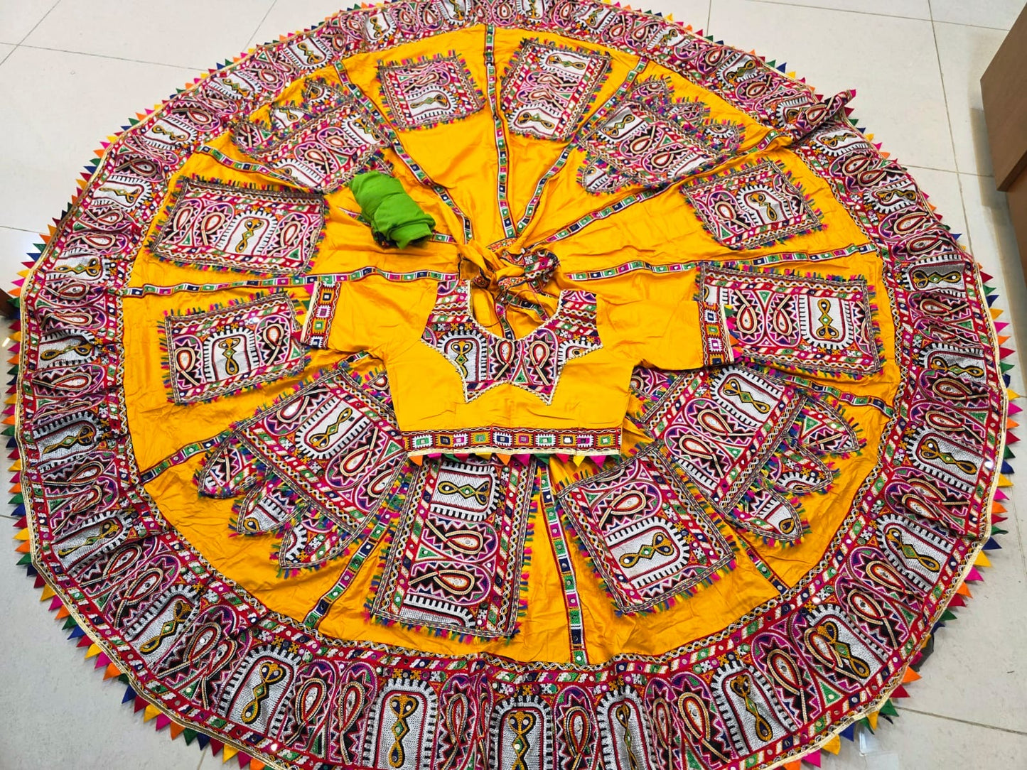 Navratri 2025 Competition Winning Heavy Rayon Cotton Gamthi Work Chaniya Choli (8/9 Mtr Flair)