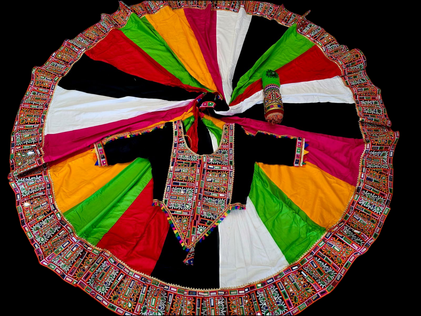 Navratri 2025 Special – Heavy Rayon Cotton Multicolor Lehenga Choli with Gamthi & Mirror Work (8/9 Meter Flair)