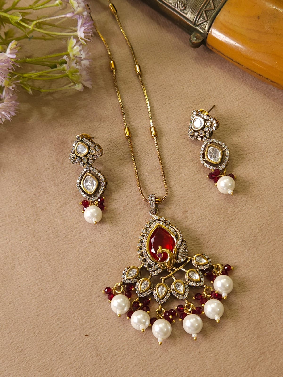 Antique Victorian finish for a luxurious look