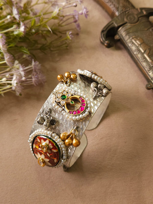 Premium handmade kundan handcuff