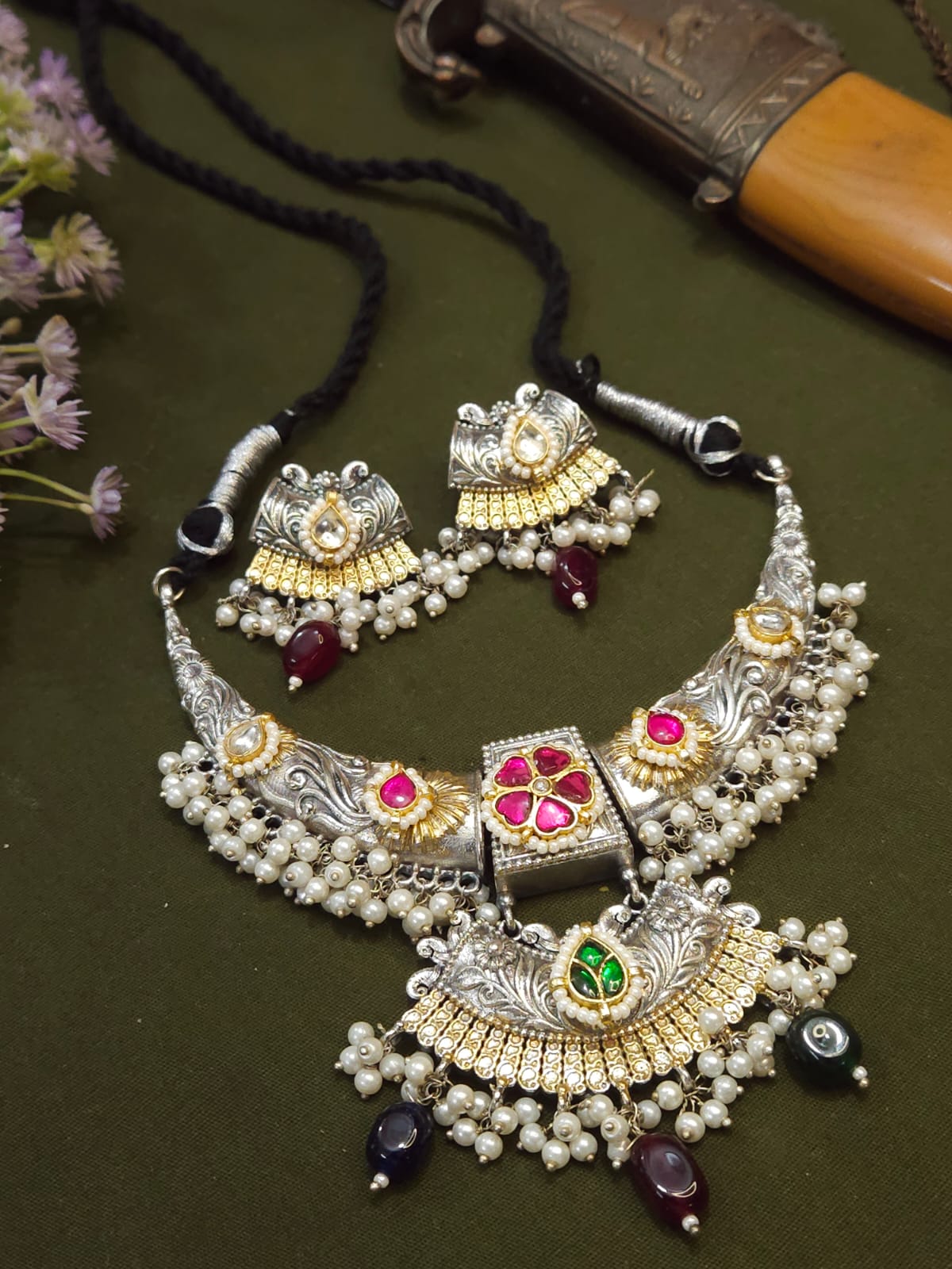 Premium dual tone kundan hasli neckless