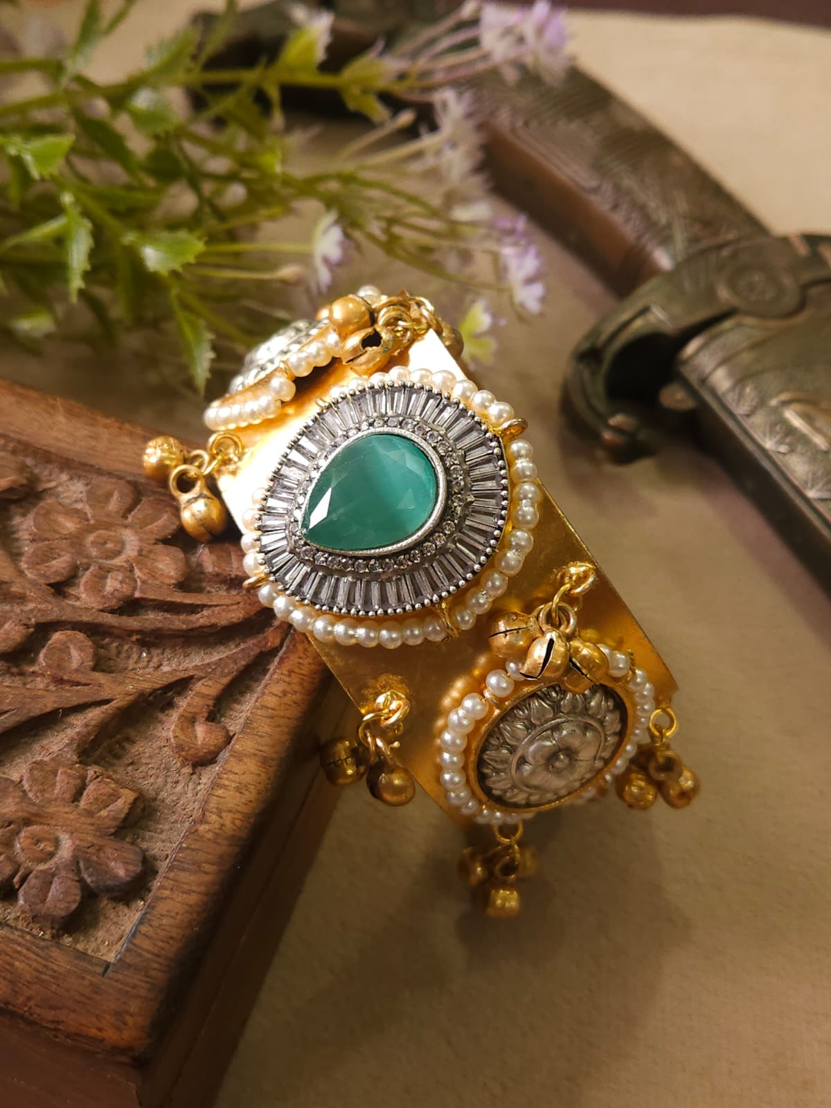 Premium handmade gold-plated handcuff