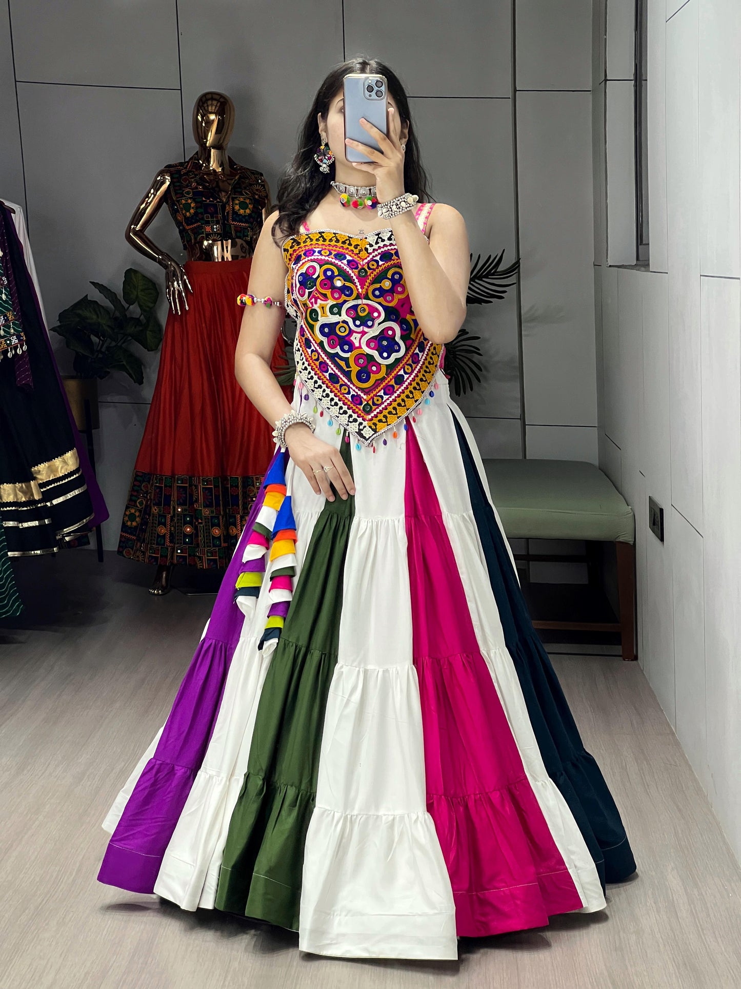 Ethnic Women’s Lehenga with Pan Blouse