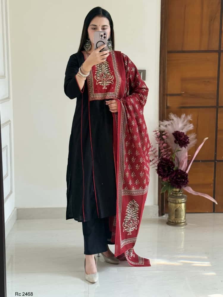 RC Kurtis Exclusive 2468 – Festive Cotton Kurta Set with Handwork & Crochet Detailing