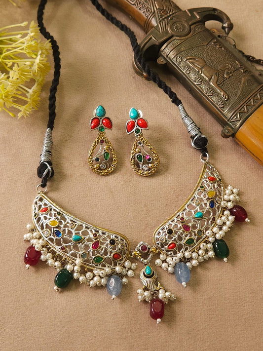 Premium Dual Tone Hasli Necklace Set – Elegant Statement Jewelry