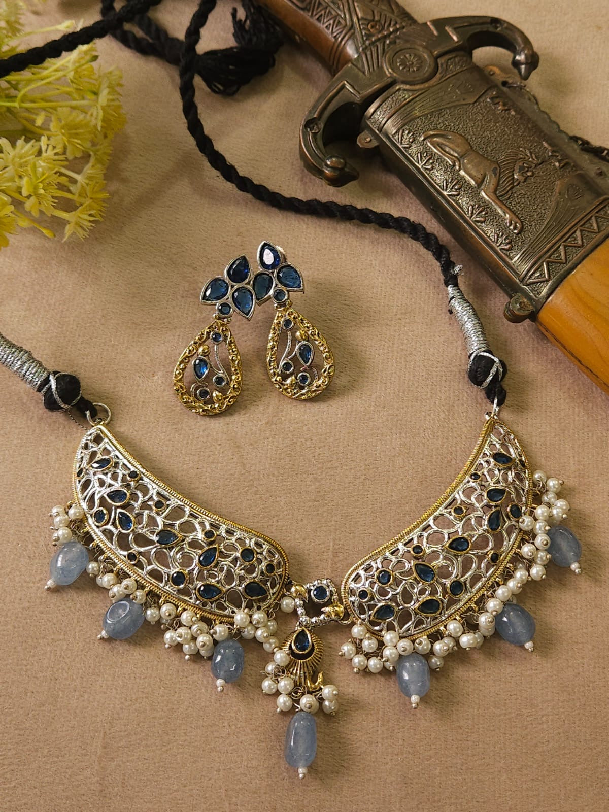 Premium Dual Tone Hasli Necklace Set – Elegant Statement Jewelry