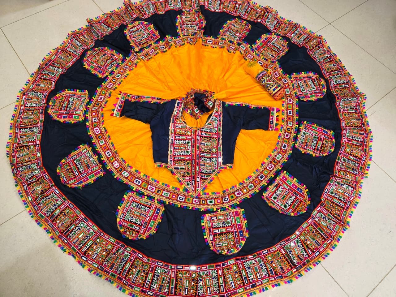Navratri 2025 Competition Winning Heavy Rayon Cotton Gamthi Work Chaniya Choli (8/9 Mtr Flair)
