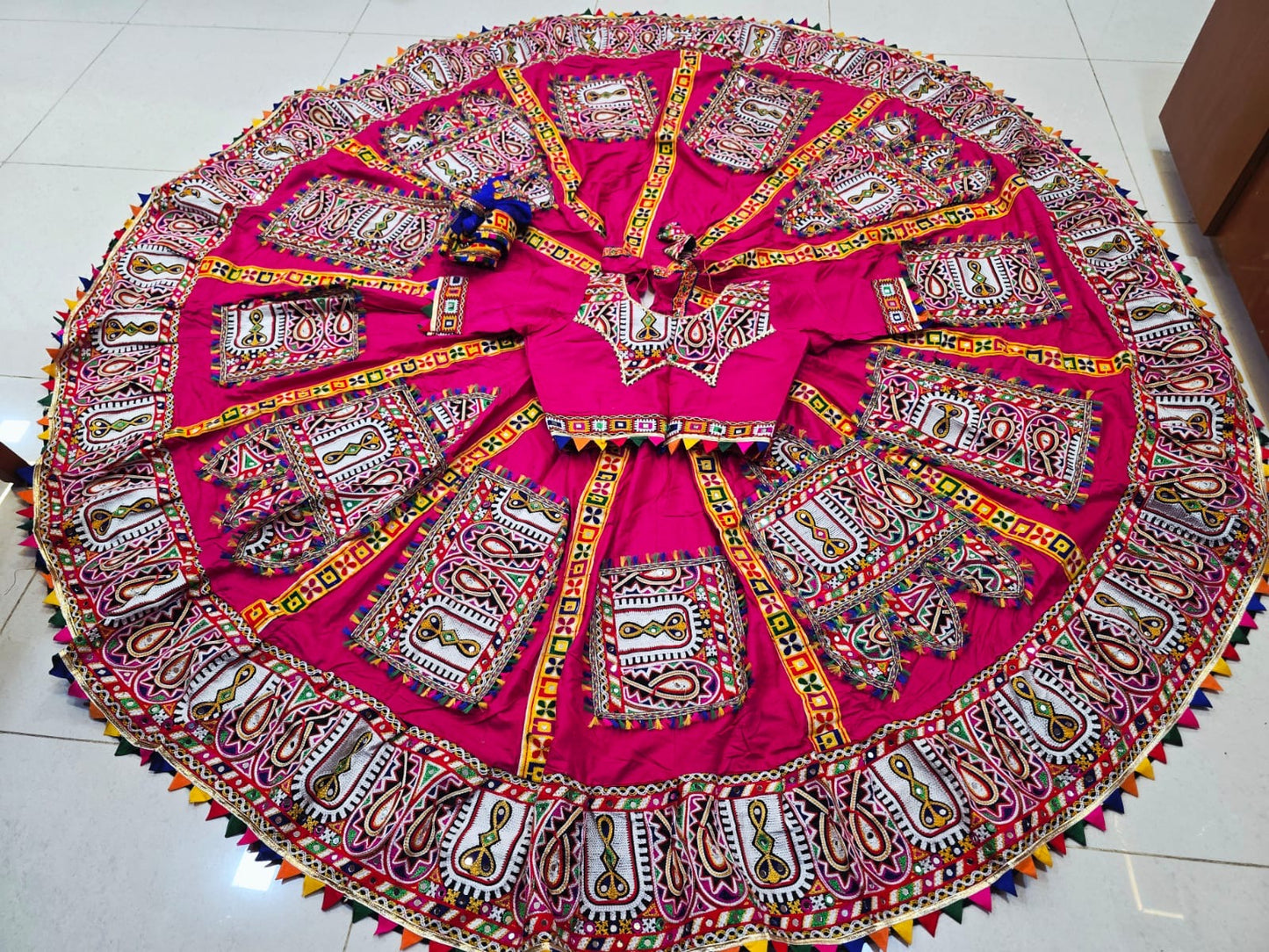 Navratri 2025 Competition Winning Heavy Rayon Cotton Gamthi Work Chaniya Choli (8/9 Mtr Flair)