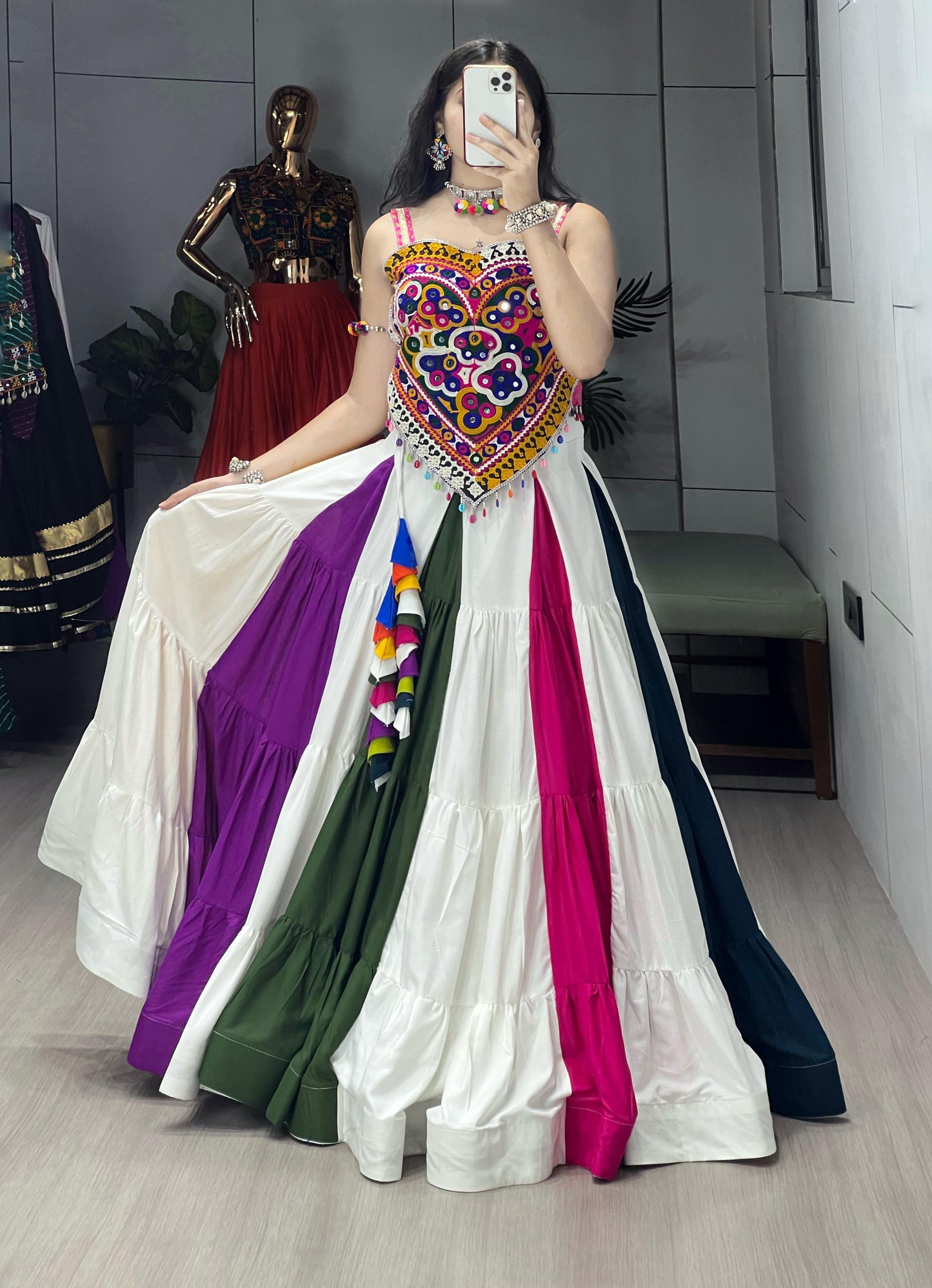Ethnic Women’s Lehenga with Pan Blouse